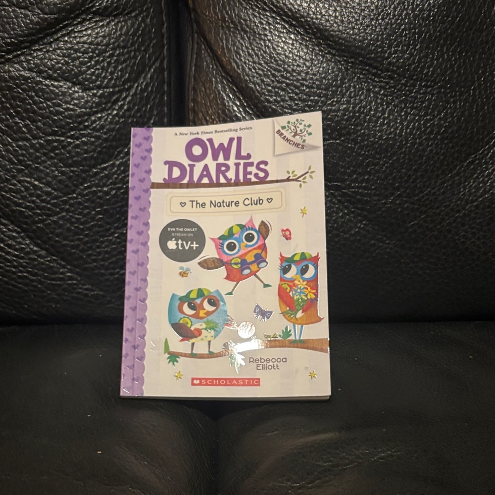 Scholastic Owl Diaries: The Nature Club - Purple and Cream